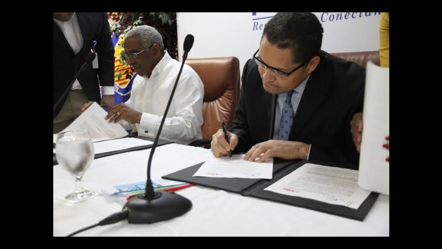 Dos universidades dominicanas formalizan ingreso al sistema académico y tecnológico de UIT Dos universidades dominicanas formalizan ingreso al sistema académico y tecnológico de UIT