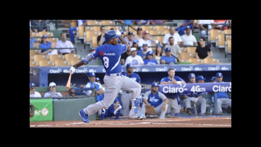 Pelotero Yamaico Navarro detenido en Japón por una bala en una maleta Pelotero Yamaico Navarro detenido en Japón por una bala en una maleta