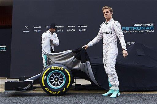 Hamilton prueba el nuevo Mercedes en pretemporada