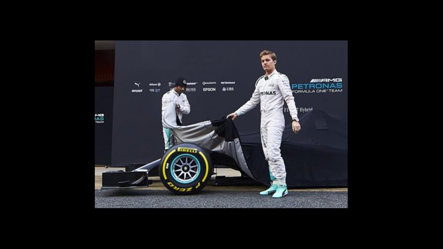 Hamilton prueba el nuevo Mercedes en pretemporada