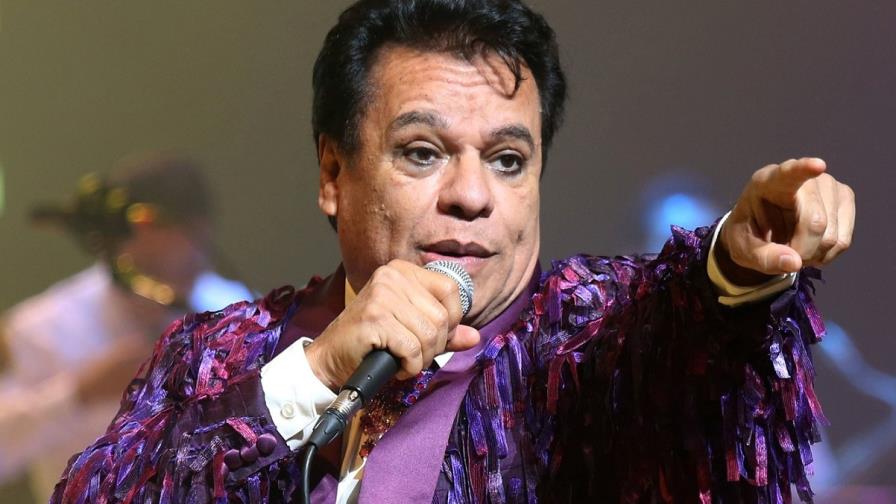 Mexicanos consternados por veto a Juan Gabriel en Televisa