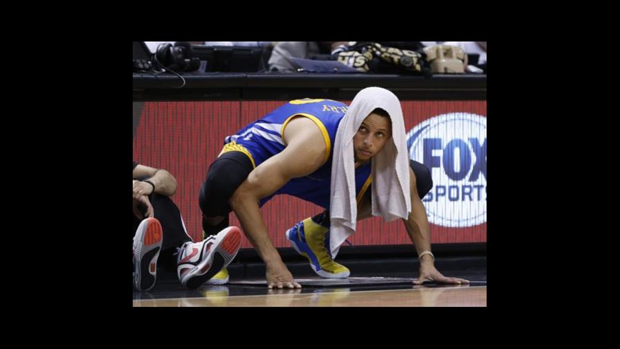 Curry destaca con 42 puntos y Warriors vencen a Heat Curry destaca con 42 puntos y Warriors vencen a Heat