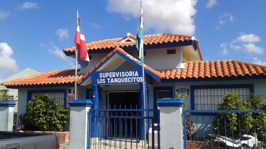 “La Policía no debió bajar el cuerpo sin un médico legista”, hermano de ahorcada en destacamento 