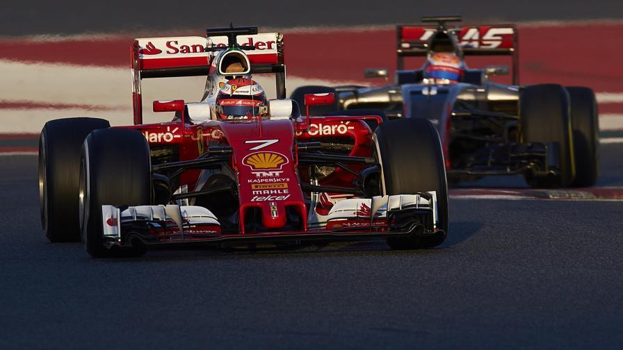 Raikkonen domina sesión en pruebas de pretemporada en Fórmula Uno