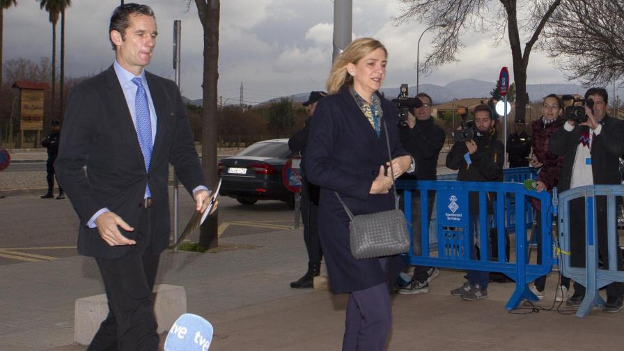 “Miembra” no estaría mal, pero no se recomienda su uso