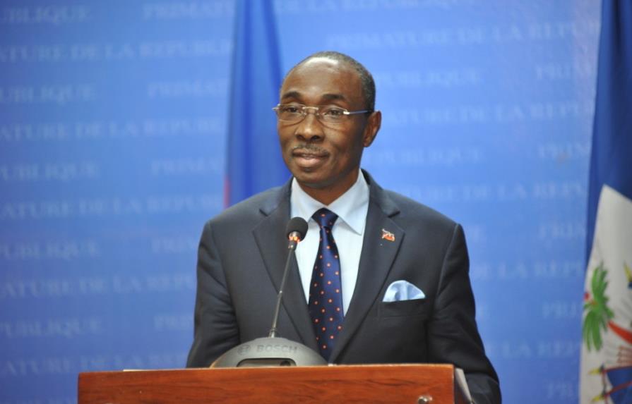 Dos exprimeros ministros de Haití entre los 39 con entrada prohibida a República Dominicana
