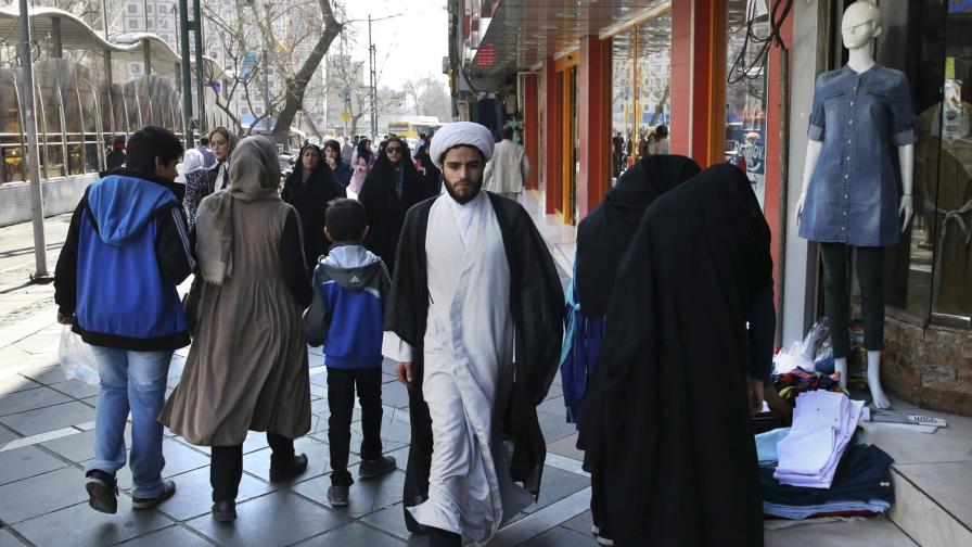 Los moderados iraníes parecen hacer avances en elecciones 