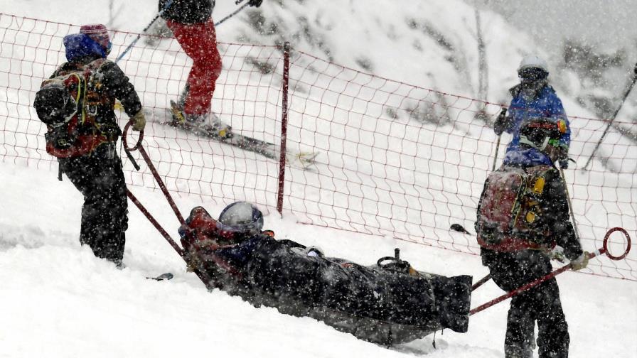 Se lesiona esquiadora de los Estados Unidos