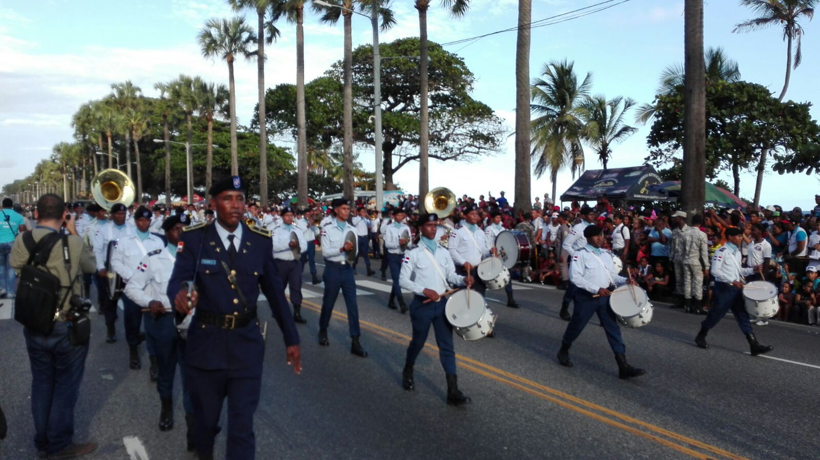 Una de las bandas de música que participan del desfile.