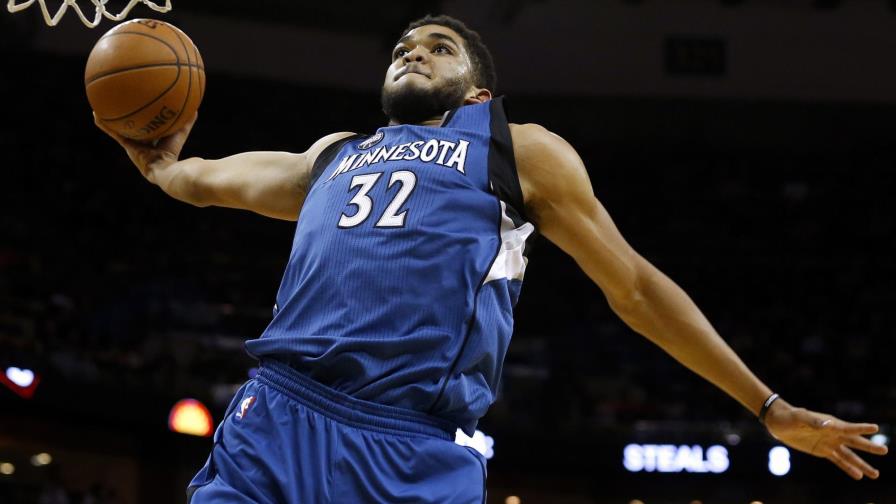 Con 30 puntos Karl-Anthony Towns guía victoria Timberwolves; Stephen Curry encestó a 30 pies Con 30 puntos Karl-Anthony Towns guía victoria Timberwolves; Stephen Curry encestó a 30 pies