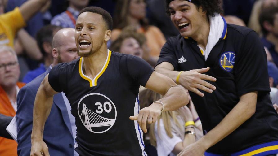 Golden State se convierte en el primer equipo en avanzar a la postemporada