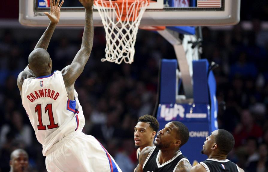 Crawford anota 26 puntos en triunfo de Clippers sobre Nets 