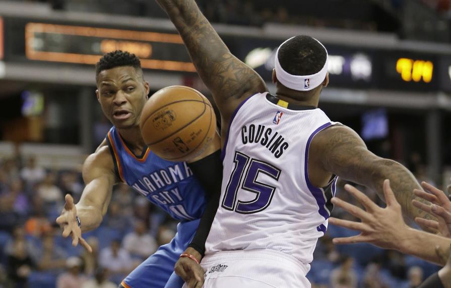 Westbrook logra triple-doble y Thunder gana a Kings 