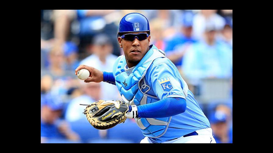 Reales y Salvador Pérez acuerdan contrato hasta el 2021 