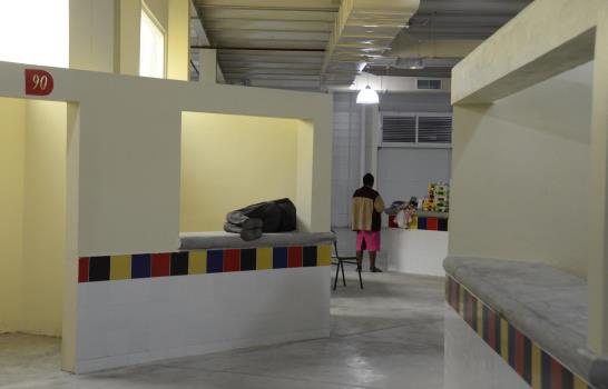 Comerciantes del mercado de Cristo Rey exigen les extiendan horario de trabajo