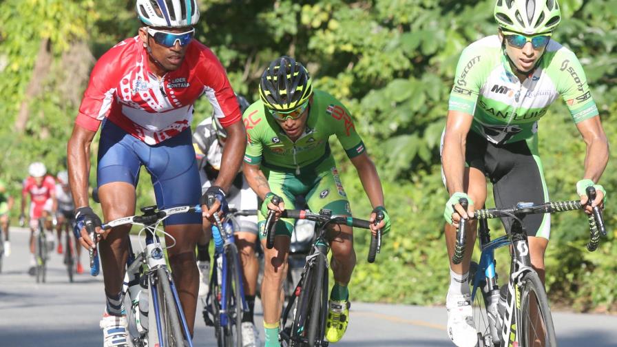 Ismael Sánchez establece dominio por segundo día consecutivo en la Vuelta Independencia y hace historia
