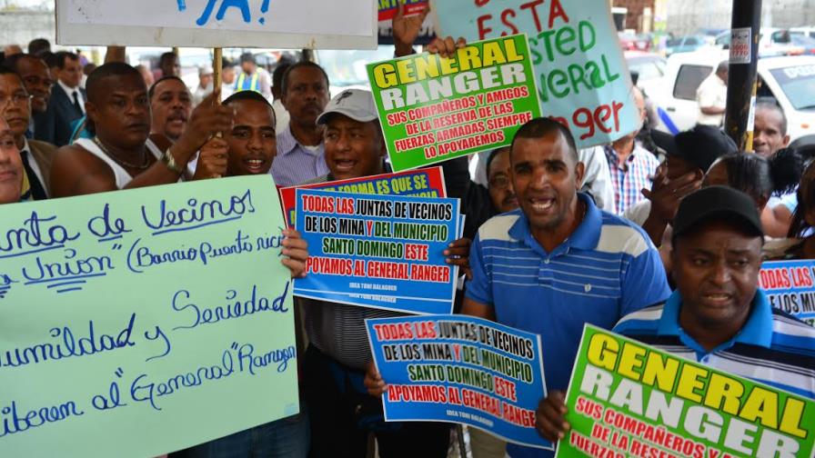 Dejan en libertad bajo fianza a general retirado acusado de matar atracador