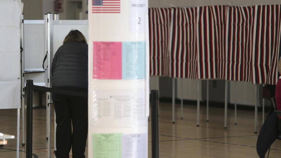 Cierran los primeros colegios electorales en el supermartes de Estados Unidos