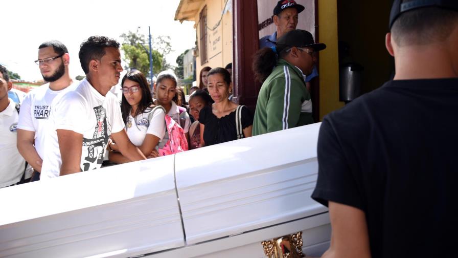 Matan a puñaladas a un taxista en Santiago
