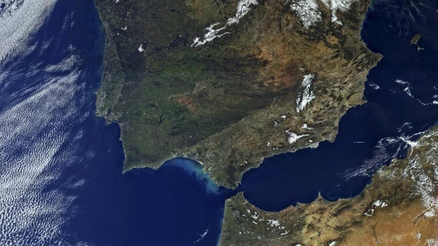 El nuevo Sentinel-3A obtiene sus primeras imágenes de la península ibérica