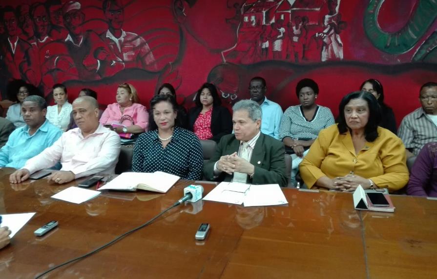 Médicos ratifican que marcharán hoy hacia el Palacio Nacional