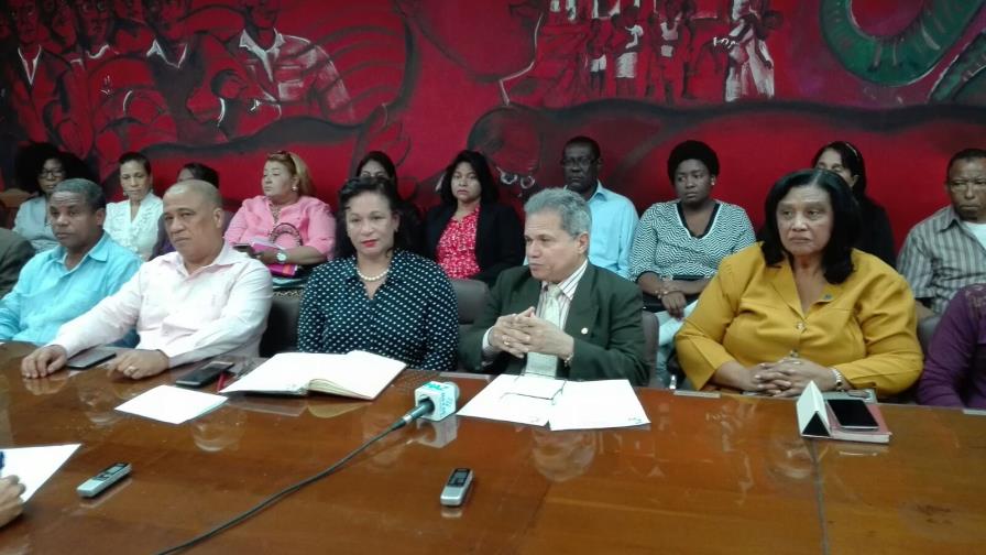 Médicos ratifican que marcharán hoy hacia el Palacio Nacional