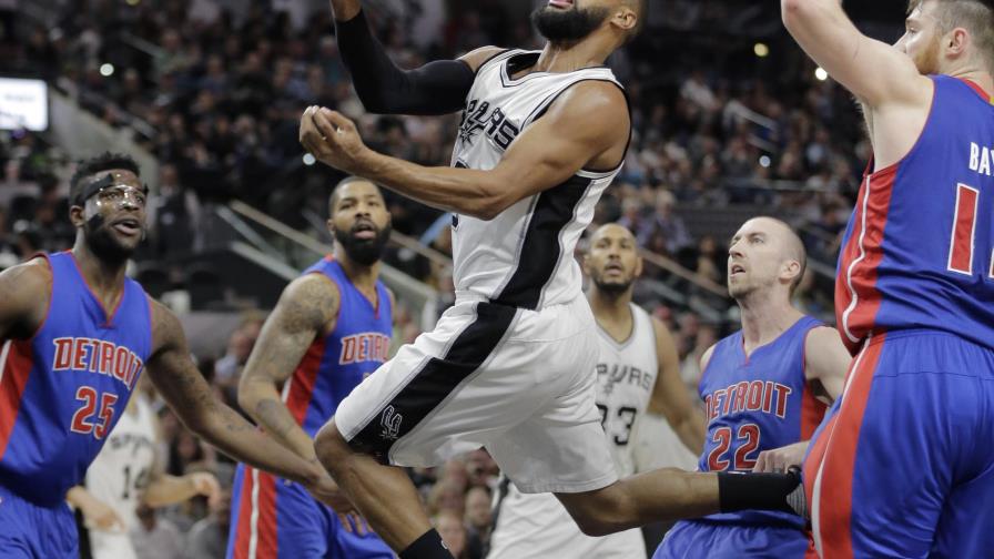 San Antonio gana y asegura boleto a la postemporada 