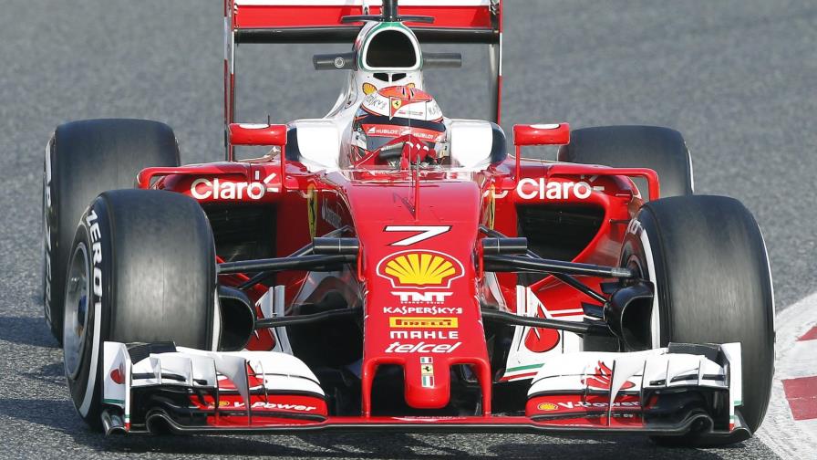 El Ferrari de Raikkonen supera el récord de Vettel con ultrablandas