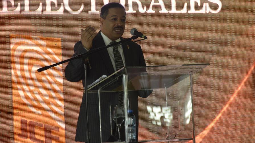 Pleno de la JCE estudiará financiamientos del USAID a candidatos apoyen agenda LGBT Pleno de la JCE estudiará financiamientos del USAID a candidatos apoyen agenda LGBT