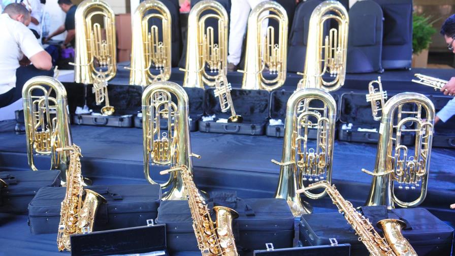 Educación entrega instrumentos para primeras 36 bandas de música en escuelas de Tanda Extendida Educación entrega instrumentos para primeras 36 bandas de música en escuelas de Tanda Extendida