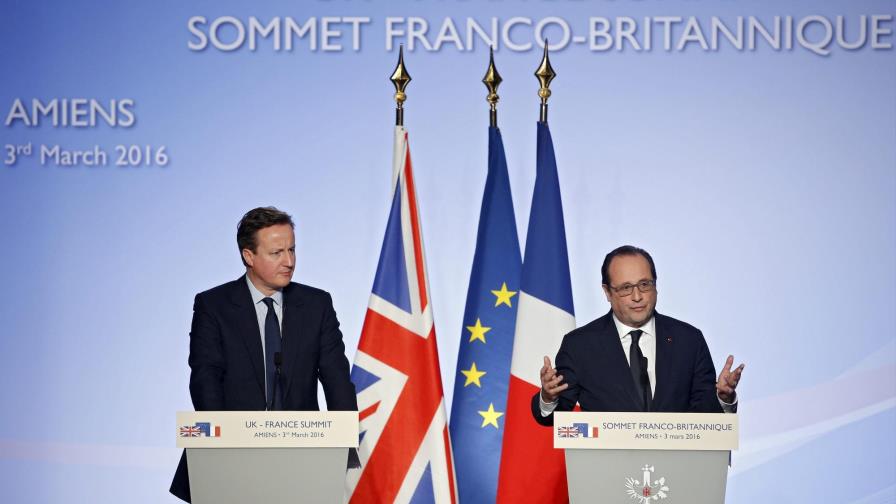  Hollande y Cameron muestran unidad frente a la presión migratoria