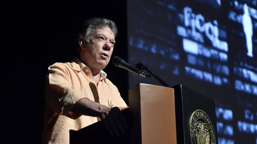 Santos responde a oposición por detención de hermano Uribe
