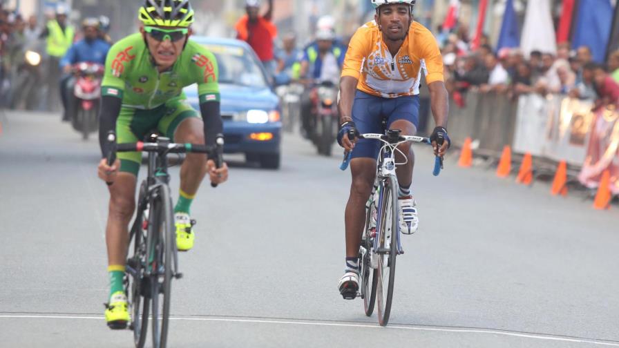 Ismael Sánchez asume el liderato de la Vuelta Independencia