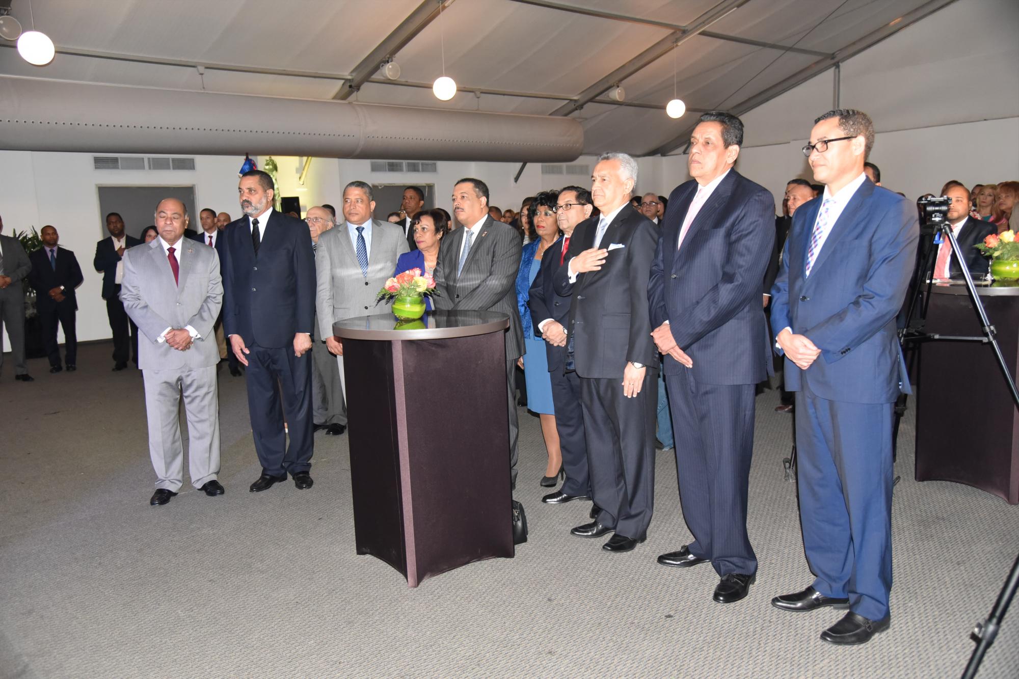 Autoridades de las altas cortes y otros funcionarios 