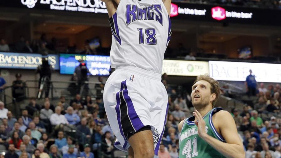 Kings dejan atrás racha de 22 derrotas en Dallas 