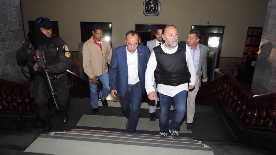 Trasladan a la Fiscalía del Distrito a francés acusado de fuga pilotos galos condenados narcotráfico Trasladan a la Fiscalía del Distrito a francés acusado de fuga pilotos galos condenados narcotráfico