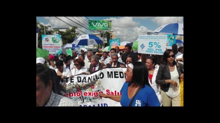 Médicos anuncian paro por 72 horas en respuesta al rechazo a diálogo de Medina Médicos anuncian paro por 72 horas en respuesta al rechazo a diálogo de Medina