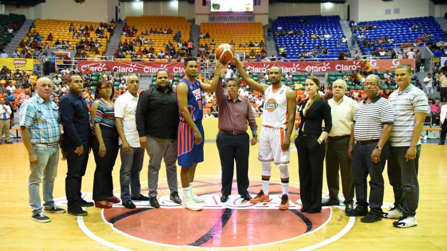 Peña, Sutton lideran a Pueblo Nuevo