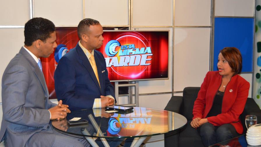 Presidenta del Círculo de Locutores busca nuevamente la presidencia 