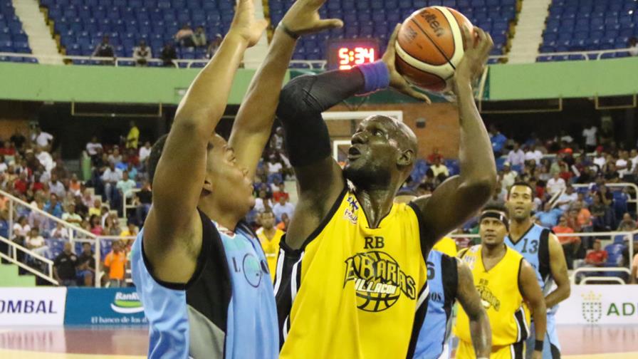 El Barias triunfa sobre Los Prados en un último suspiro y en un juego errático