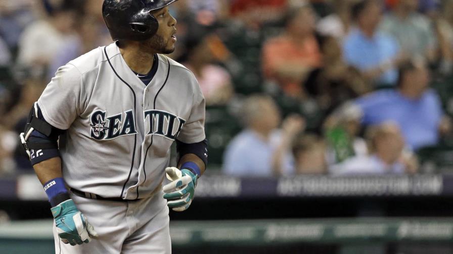 Robinson Canó batea jonrón y luce bien tras cirugía