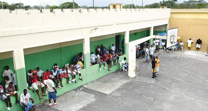 Confirman brote de cólera en cárcel La Victoria que ha dejado cuatro muertos 