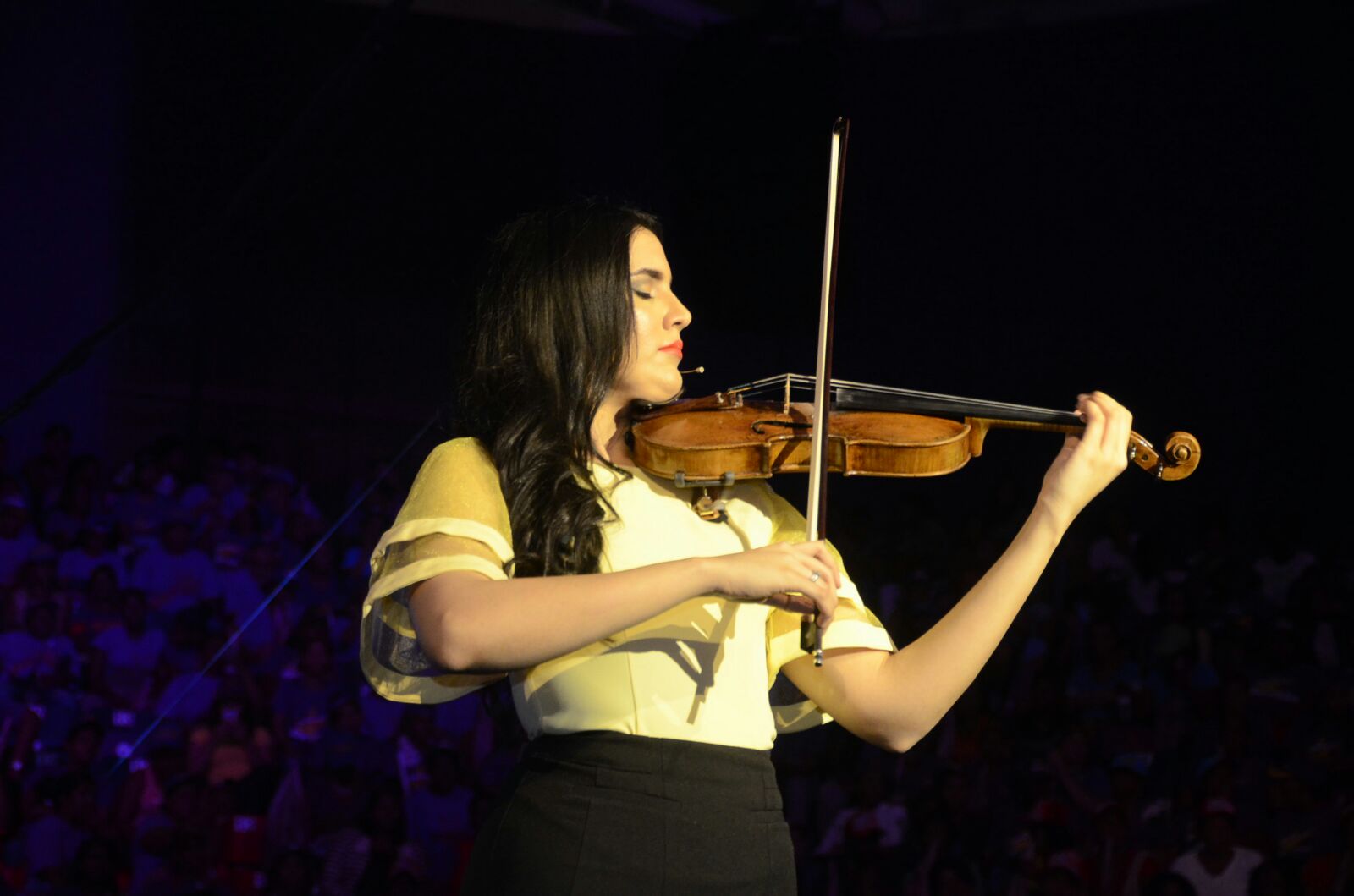 La violinista dominicana Aisha Syed.