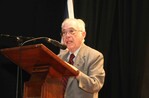 Wenceslao Vega imparte charla sobre gobierno de Horacio V&aacute;squez