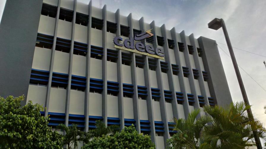 Las Edes quedan a mitad de camino en reducción de pérdidas en 2015