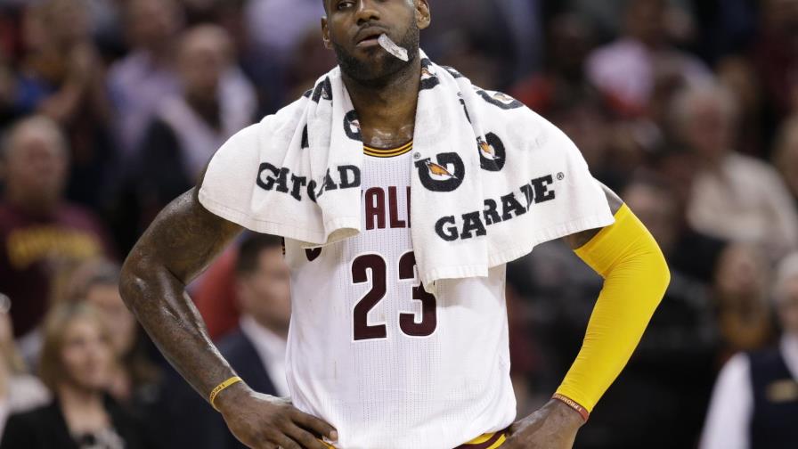 Memphis triunfa con falta de personal ante un Cleveland completo