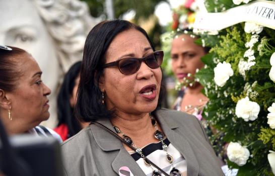 En Santiago: Reclaman reivindicaciones para las mujeres