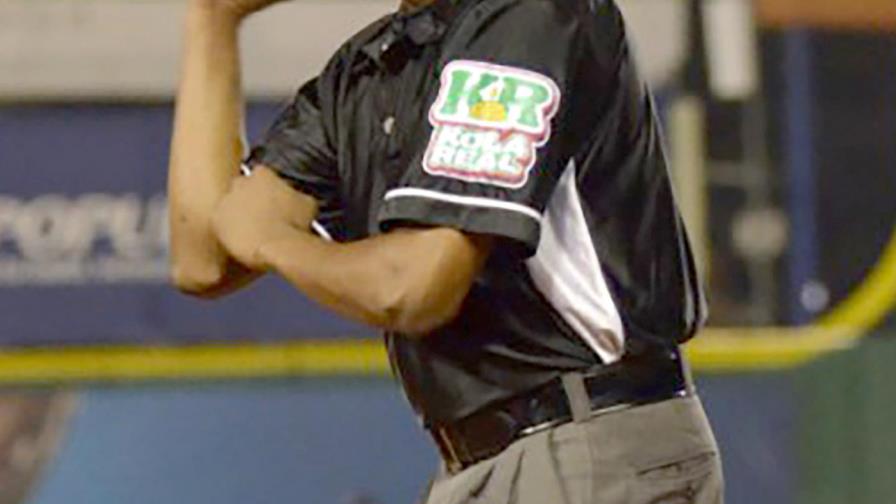 Ramón Ferrer, cada vez más cerca arbitrar en Grandes Ligas