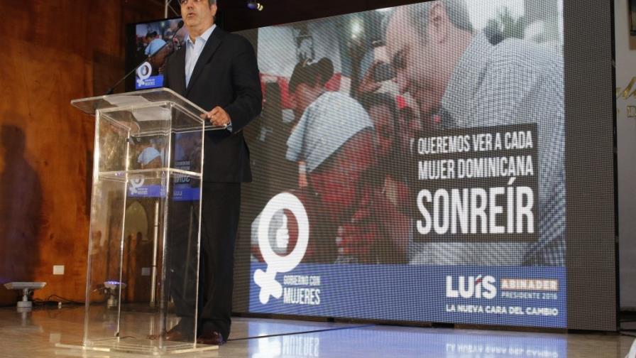 ?Luis Abinader promete aumentar subsidios y empleos para las mujeres