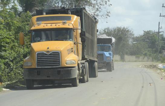 Cabildos retoman depósito de basura en el vertedero de Duquesa